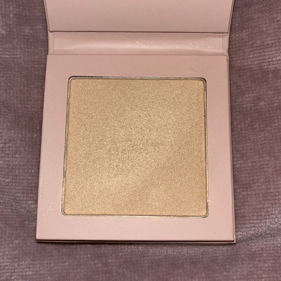 MOTD Cosmetics— Highlighting Powder “LUCID MOON” - Picture 4 of 4